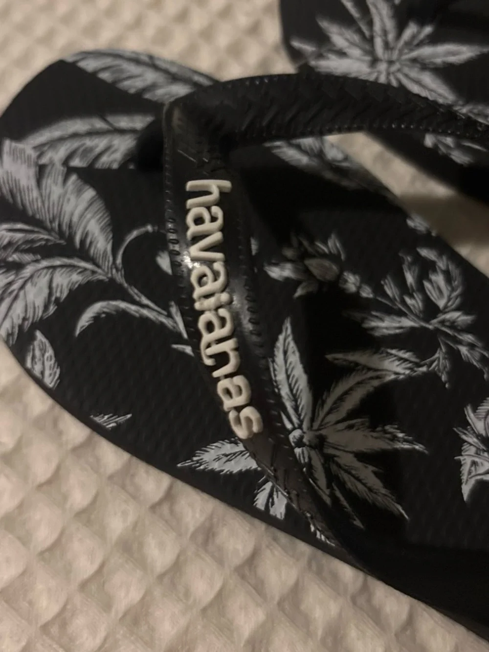 Havaianas Black Tropical Flip Flops